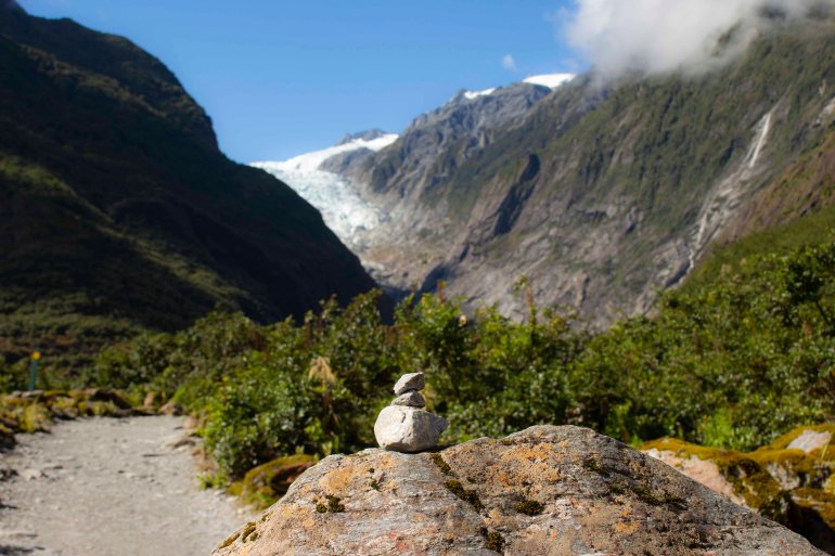 holy shit its a rock